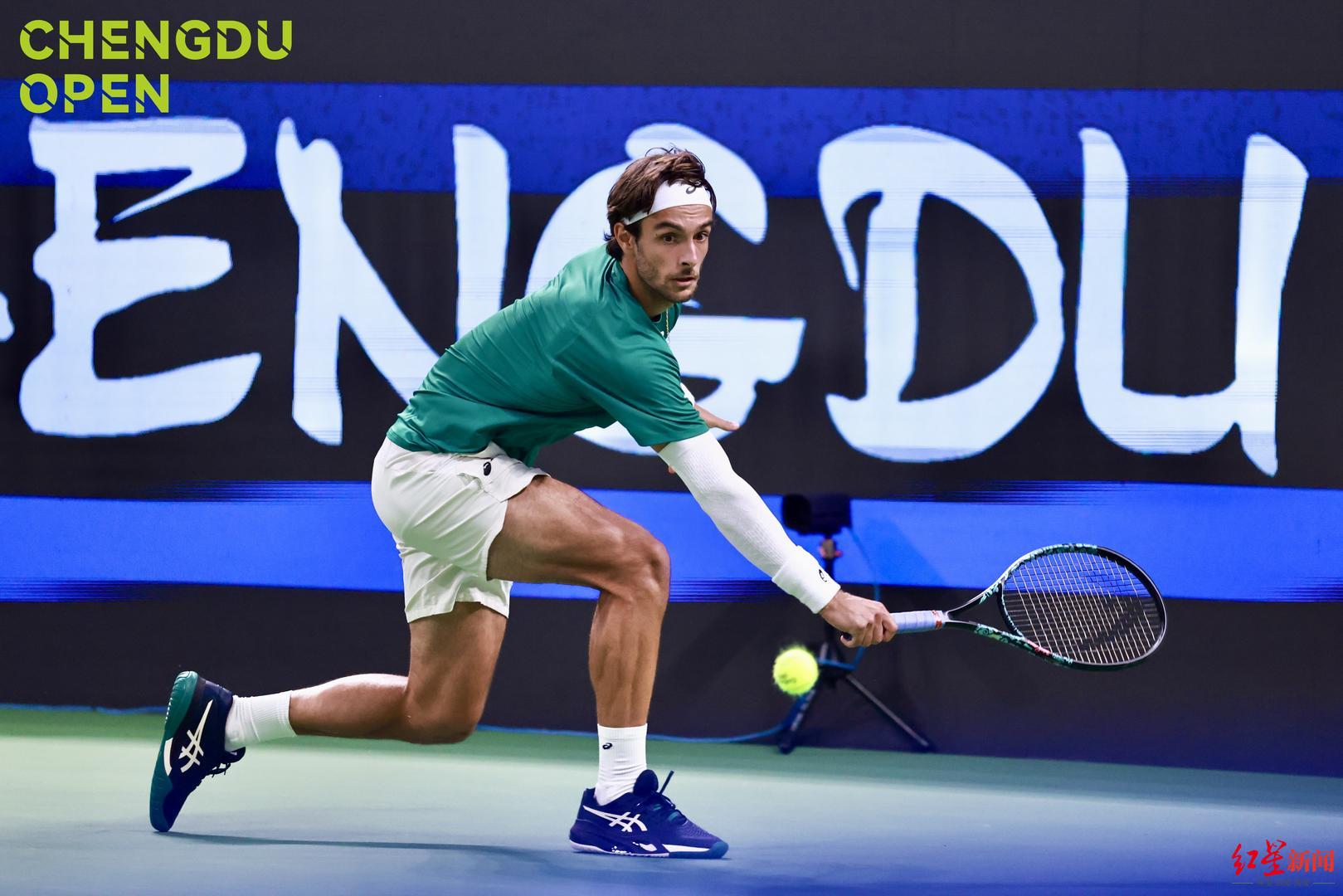 期待捧起冠 期待捧起冠