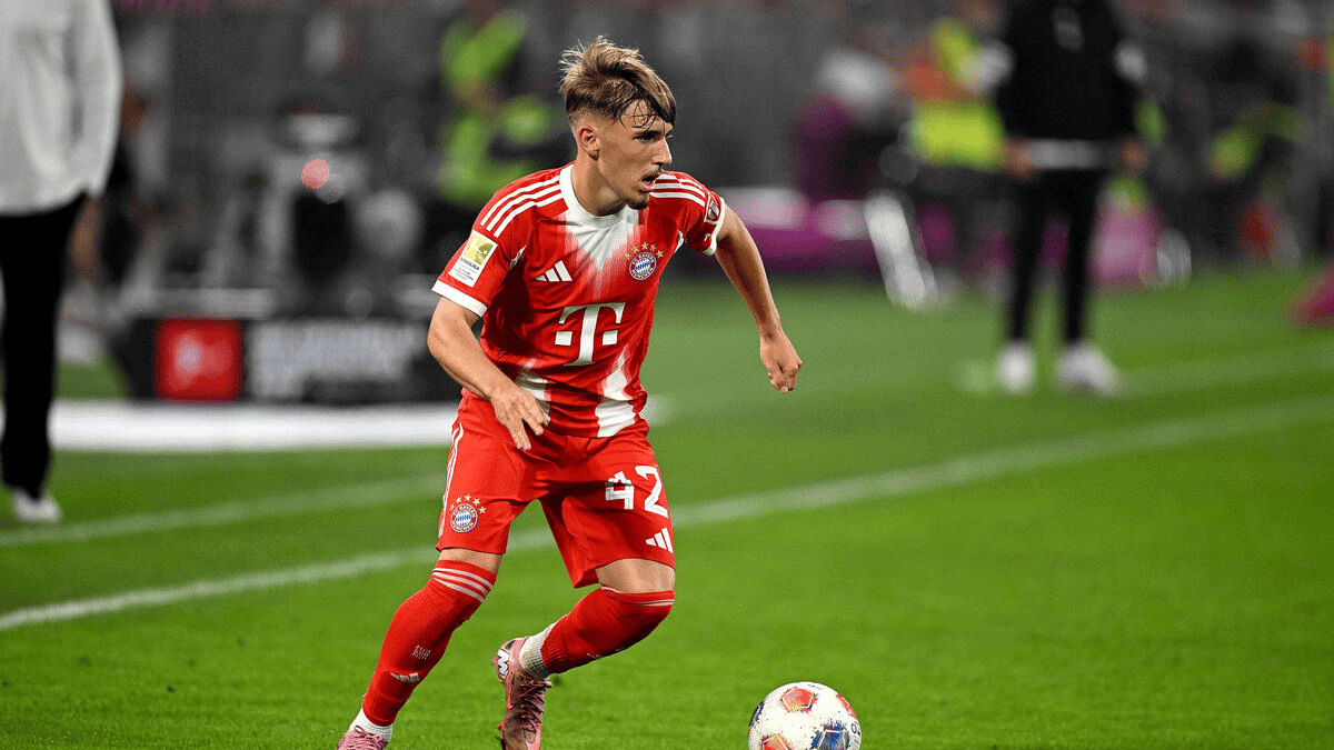 新赛季首轮, 卡尔目前位 新赛季首轮, 卡尔目前位