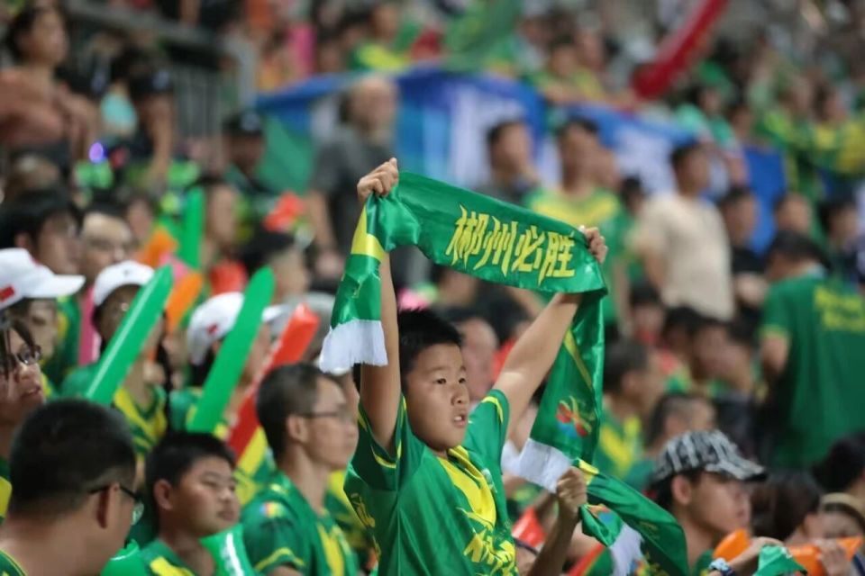 om, 媒中心报道, Lj